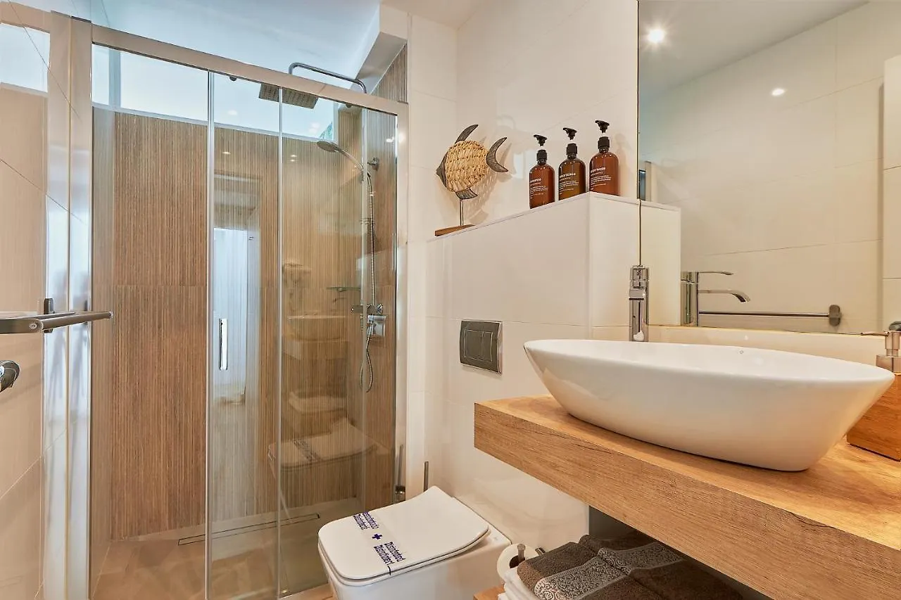 Suite Deluxe Face Mer Apart Malaga Apartment