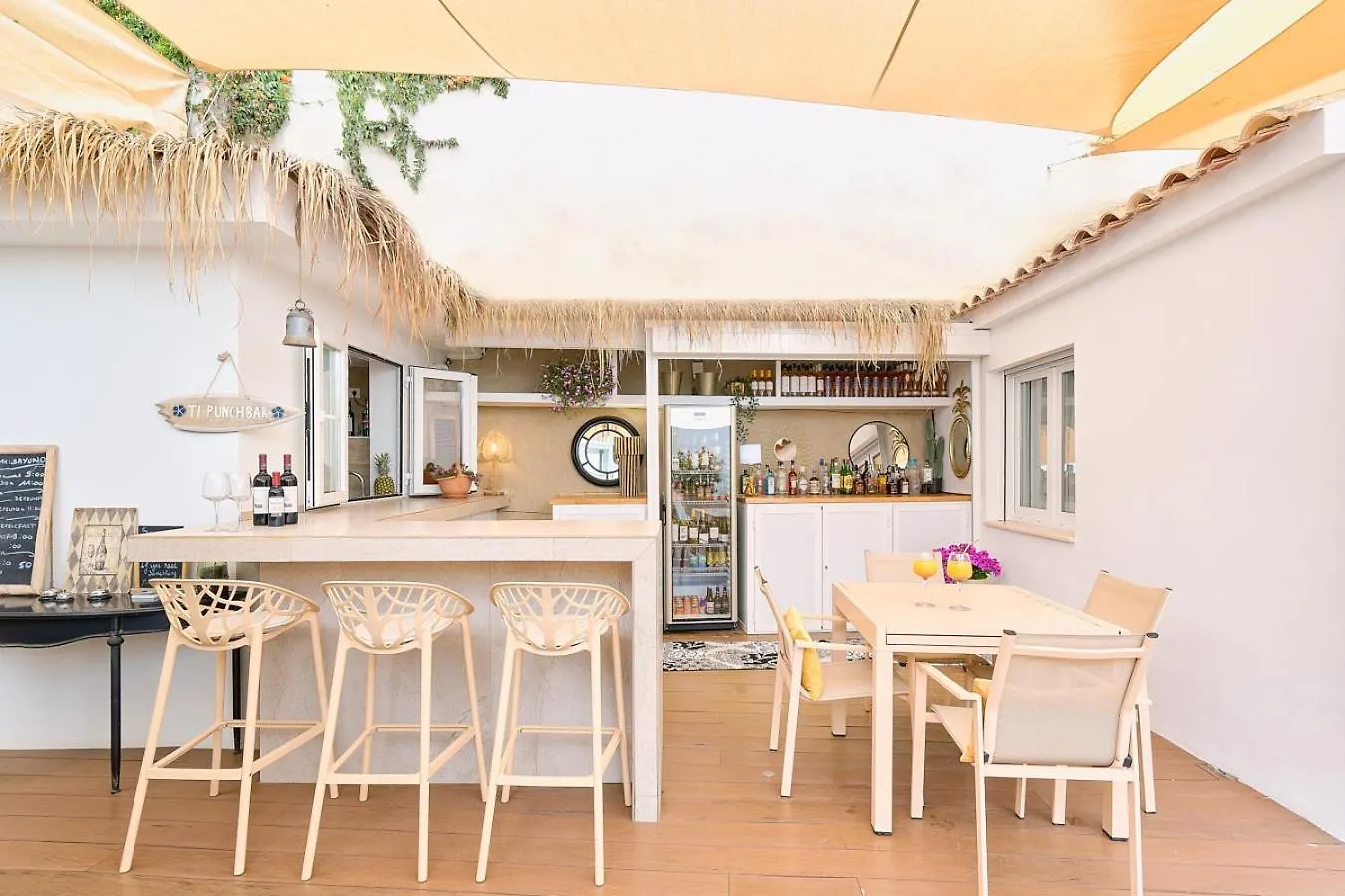 Suite Deluxe Face Mer Apart Malaga 0*,  Spain